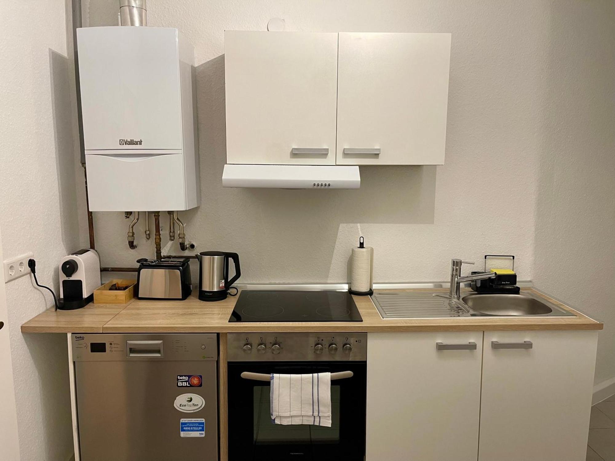 Raha Apartments - Ihr Komfortables Zuhause - Garten - Vollausstattung - Balkon - Parkplatz Kassel Luaran gambar