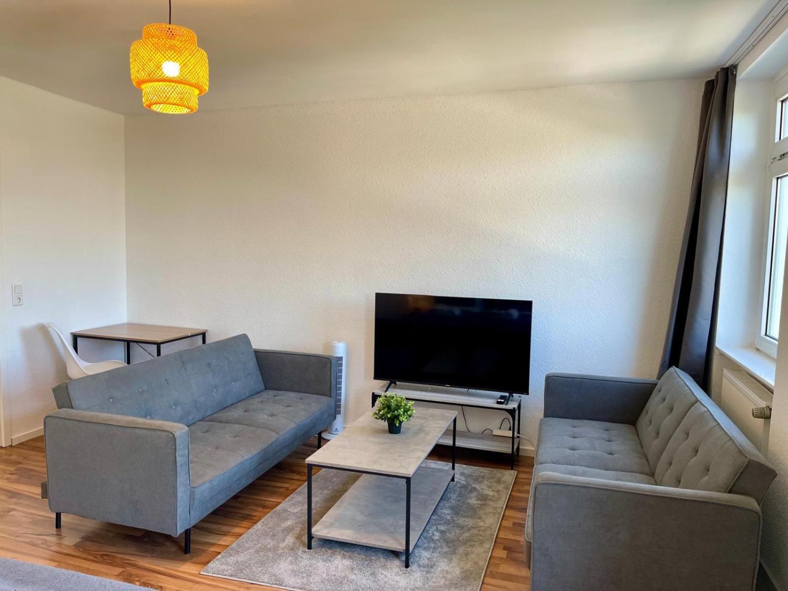 Raha Apartments - Ihr Komfortables Zuhause - Garten - Vollausstattung - Balkon - Parkplatz Kassel Luaran gambar